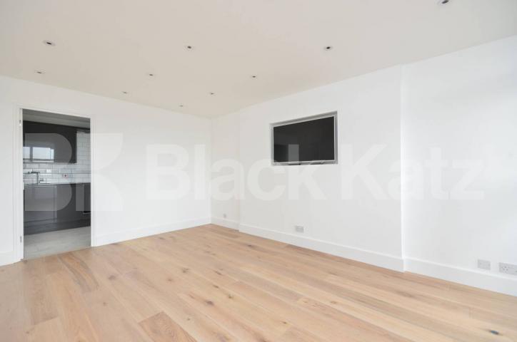 			New Instruction, 3 Bedroom, 1 bath, 1 reception Flat			 Daling Way, Victoria Park